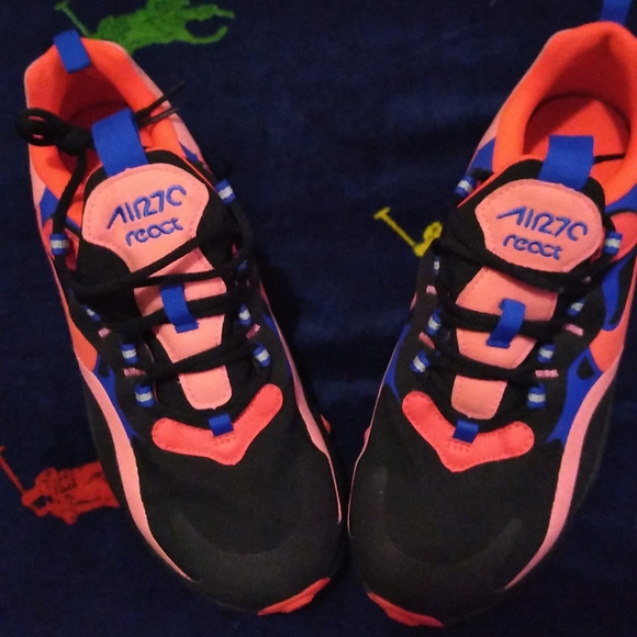 Air max 270 react 5.5y multi color - Picture 3 of 5